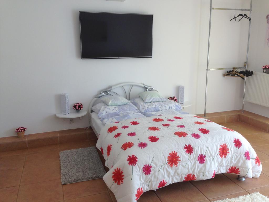 Apartamenty Kris Mikolajki  Exterior photo